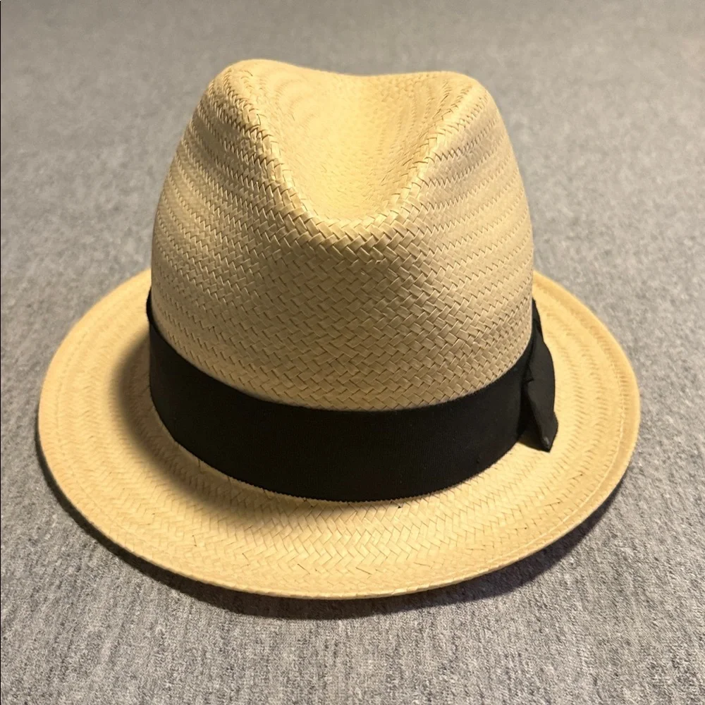 Bailey’s of Hollywood  Beige Straw Fedora Hat with Black Band - Picture 3 of 6